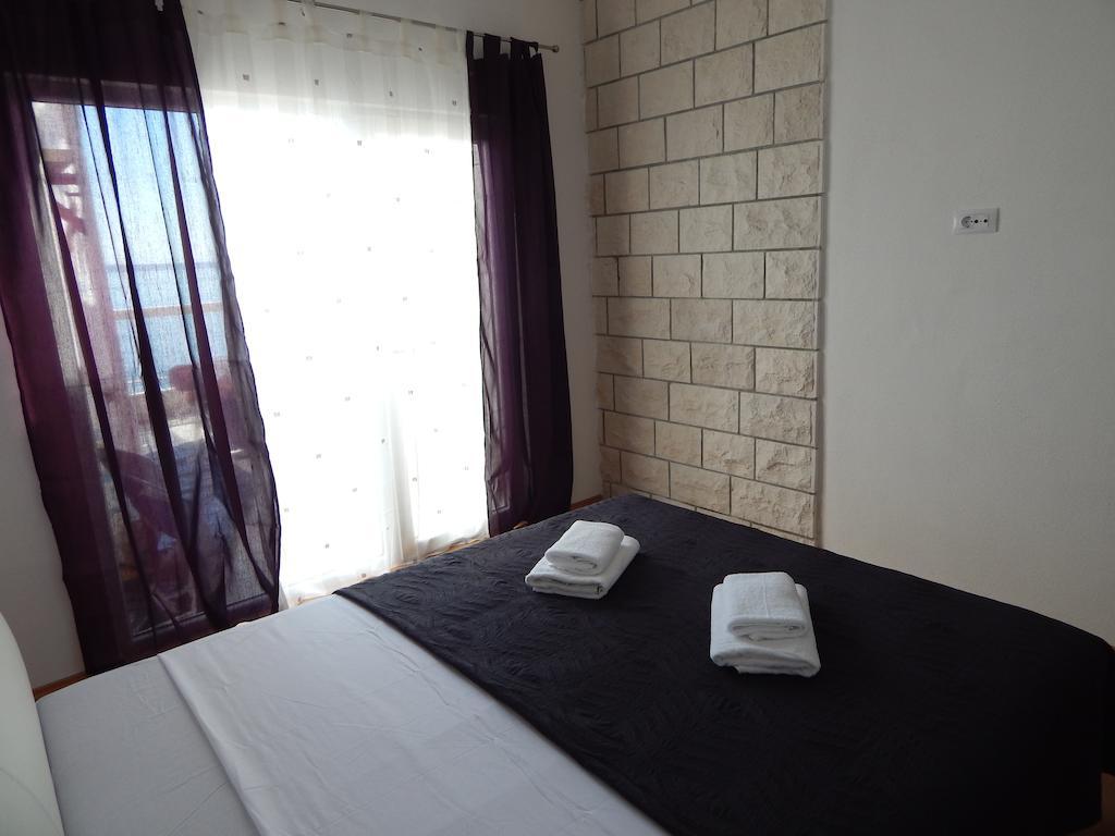 Sea Star Apartments 포드스트라나 객실 사진